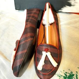 DV burgundy/black flats